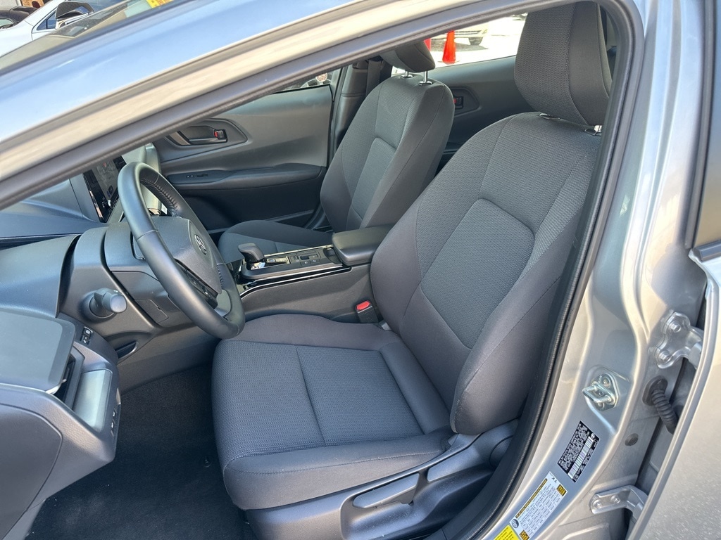 Thumbnail: 2025 Toyota Prius - 17