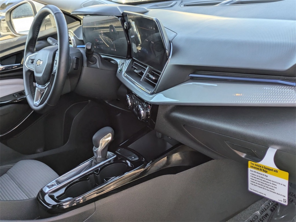 Thumbnail: 2025 Chevrolet Trax - 28