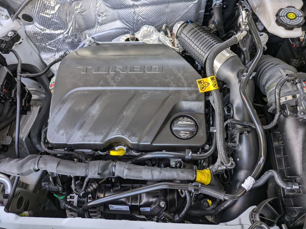 2025 Chevrolet Trax LS - Photo 34