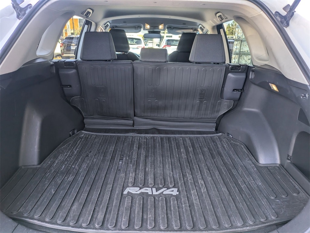 Thumbnail: 2025 Toyota RAV4 - 29