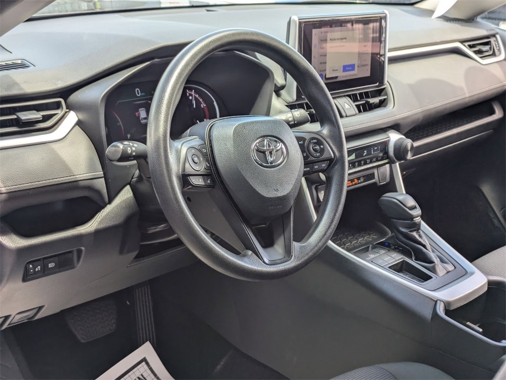 Thumbnail: 2023 Toyota RAV4 - 14