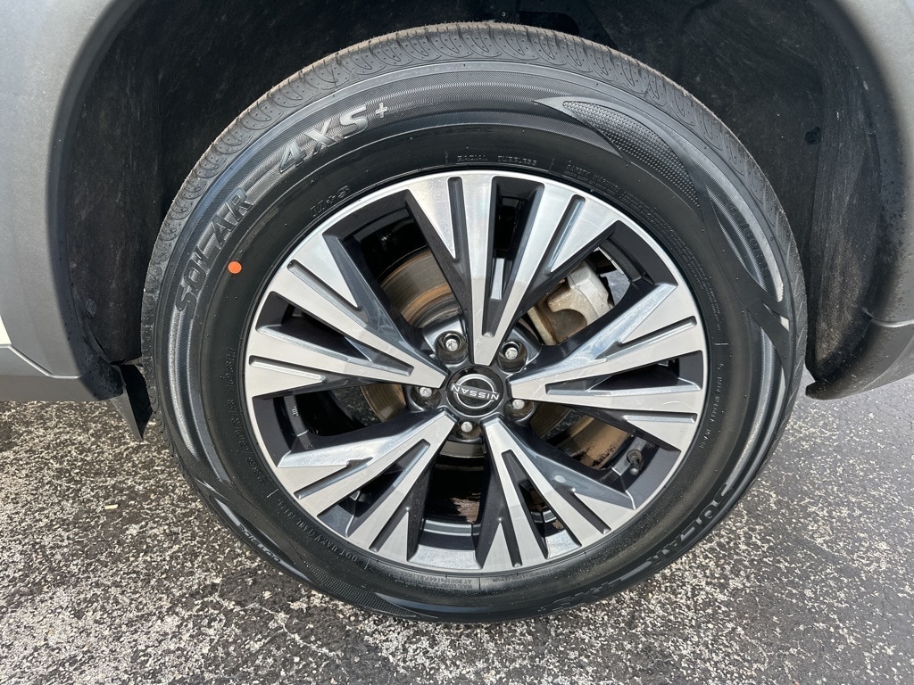 Thumbnail: 2023 Nissan Rogue - 10