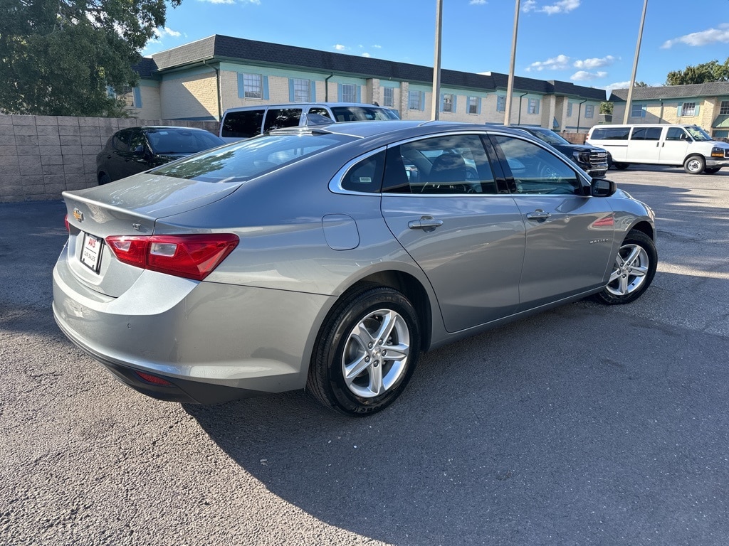 Thumbnail: 2024 Chevrolet Malibu - 5