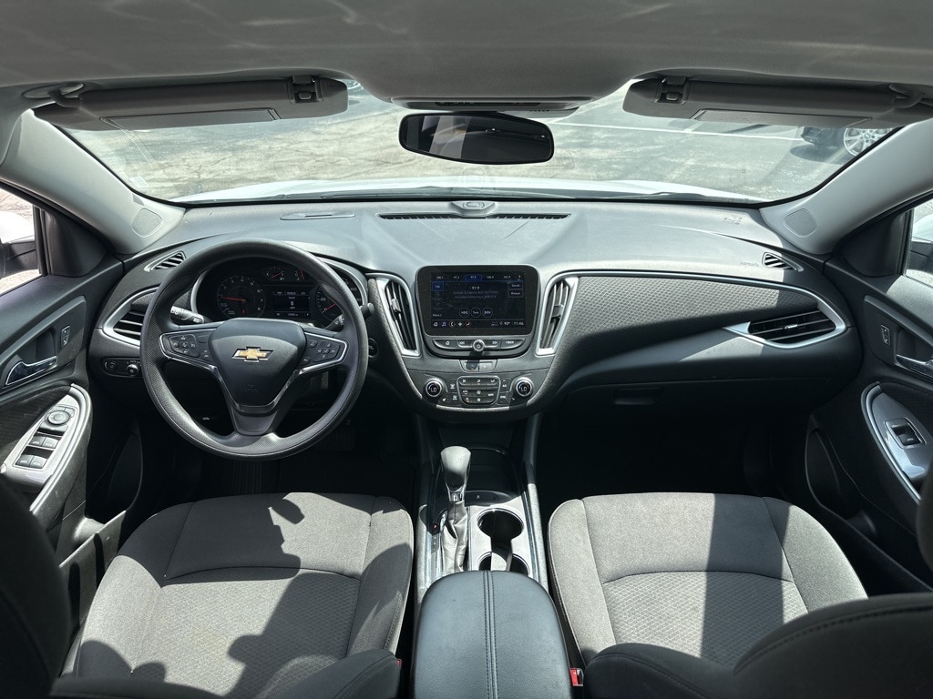 Thumbnail: 2023 Chevrolet Malibu - 15