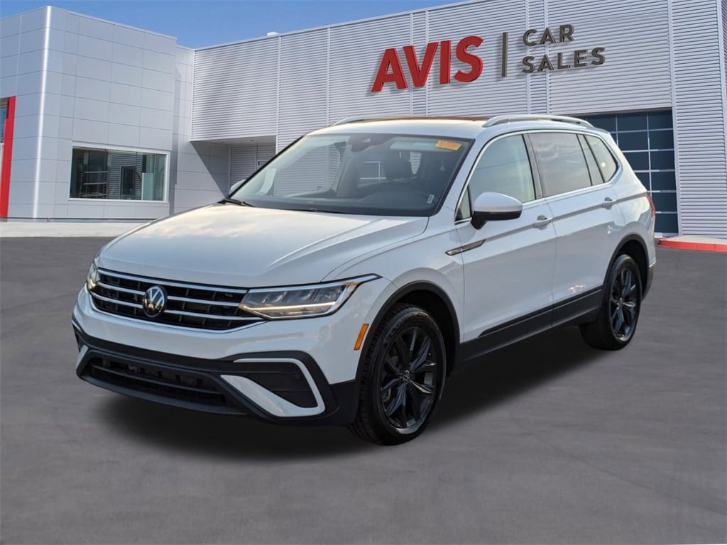 2024 Volkswagen Tiguan SE's photo