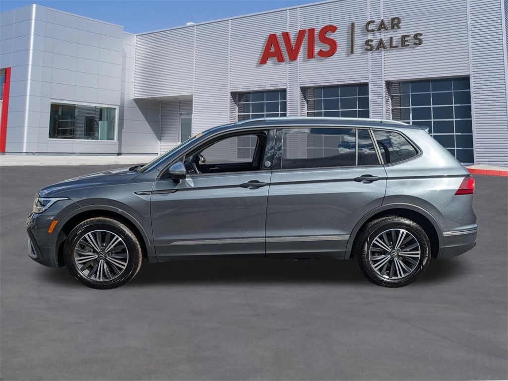 Thumbnail: 2024 Volkswagen Tiguan - 10