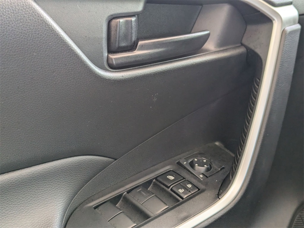 Thumbnail: 2025 Toyota RAV4 - 13