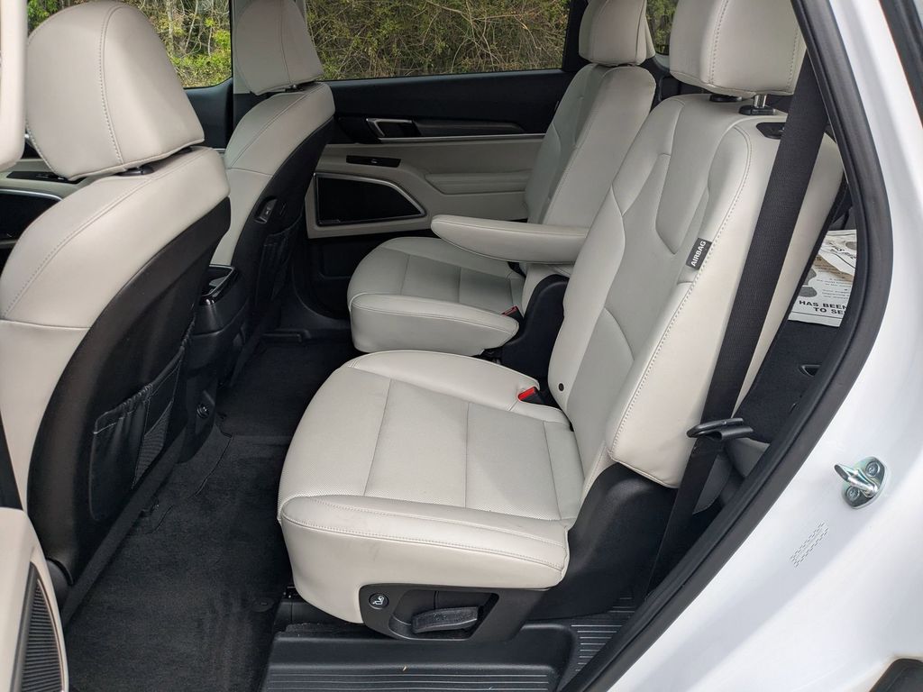 2025 Kia Telluride S - Photo 24