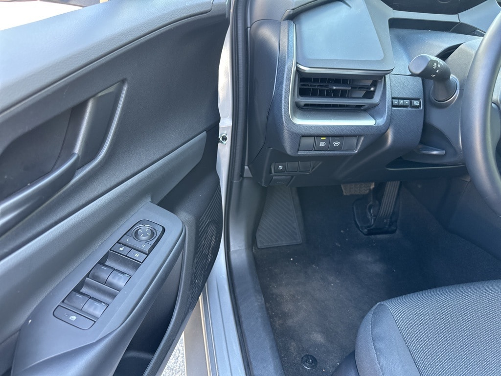 Thumbnail: 2025 Toyota Prius - 18