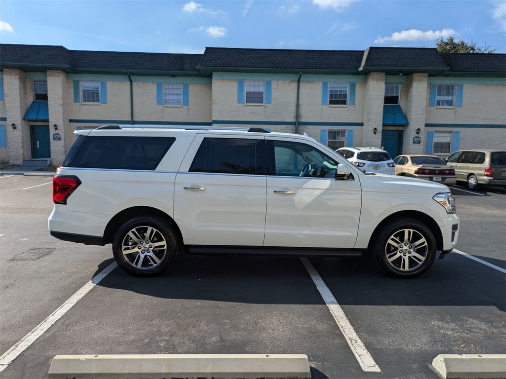 2024 Ford Expedition MAX Limited photo 4