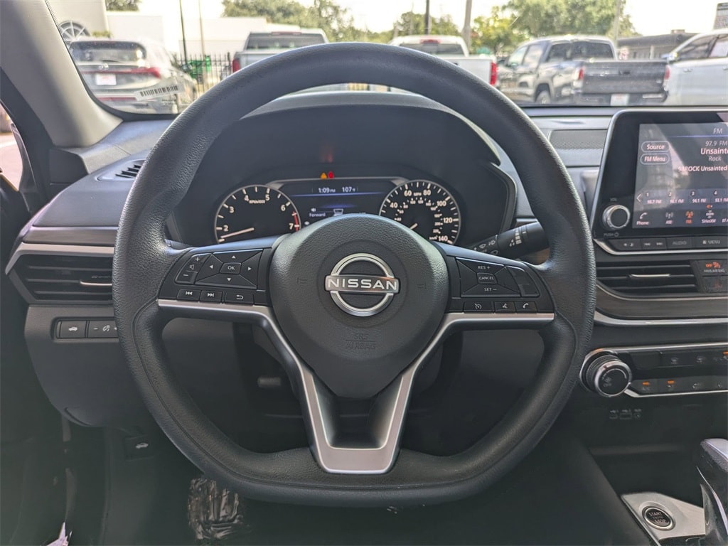 Thumbnail: 2024 Nissan Altima - 21