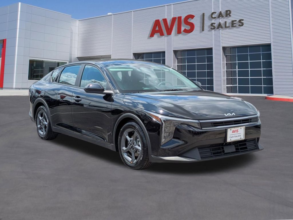 Thumbnail: 2025 Kia K4 - 3