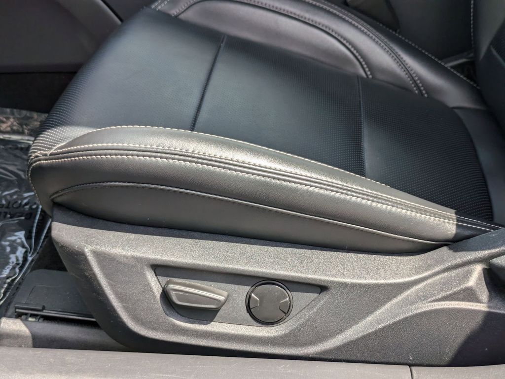 Thumbnail: 2025 Ford Mustang - 15