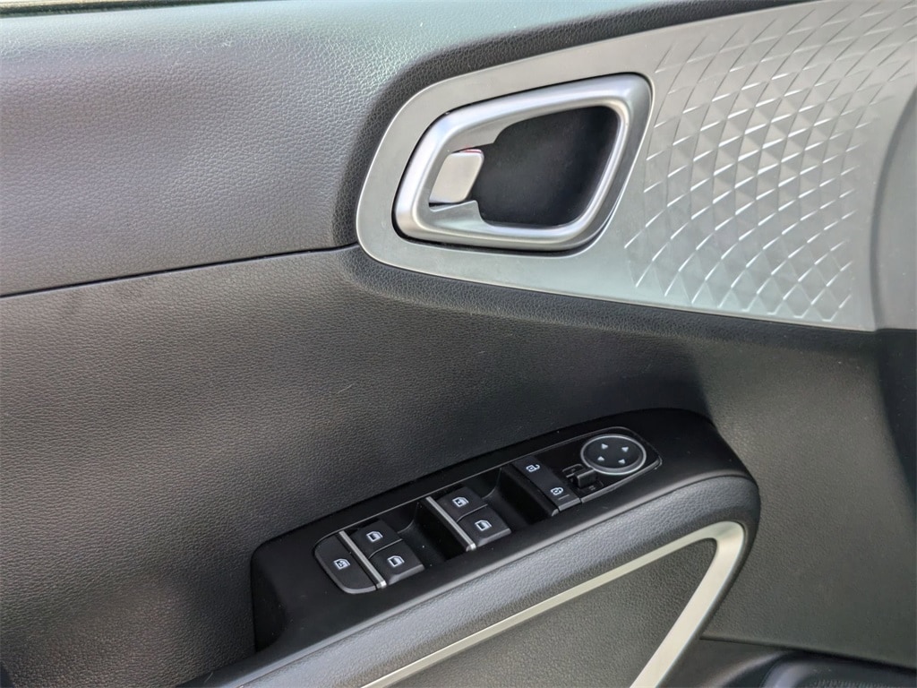 Thumbnail: 2023 Kia Soul - 13