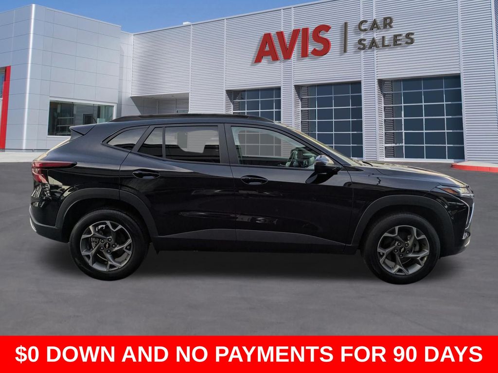 Thumbnail: 2025 Chevrolet Trax - 5
