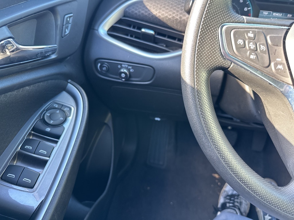 Thumbnail: 2024 Chevrolet Malibu - 18
