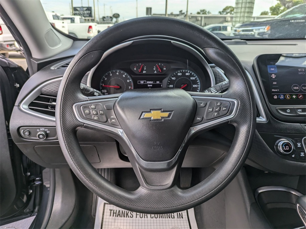 Thumbnail: 2023 Chevrolet Malibu - 18