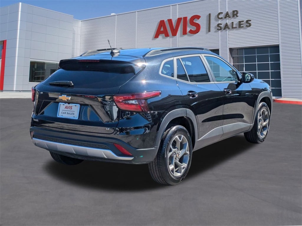 Thumbnail: 2025 Chevrolet Trax - 6