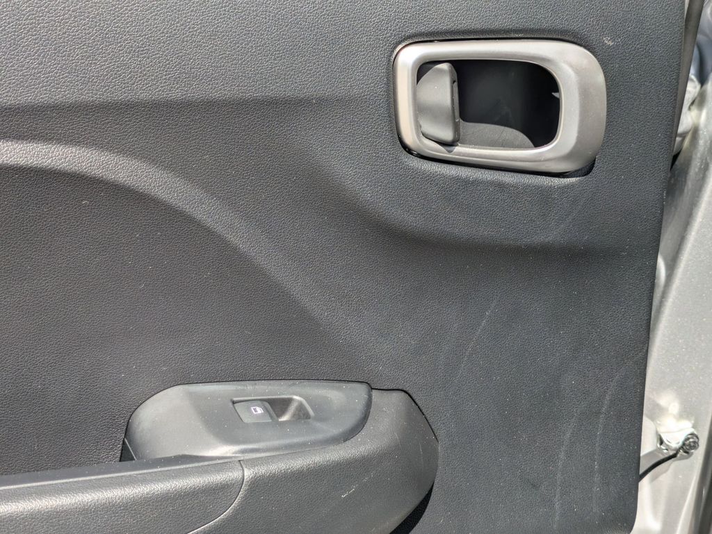 Thumbnail: 2025 Hyundai Venue - 25