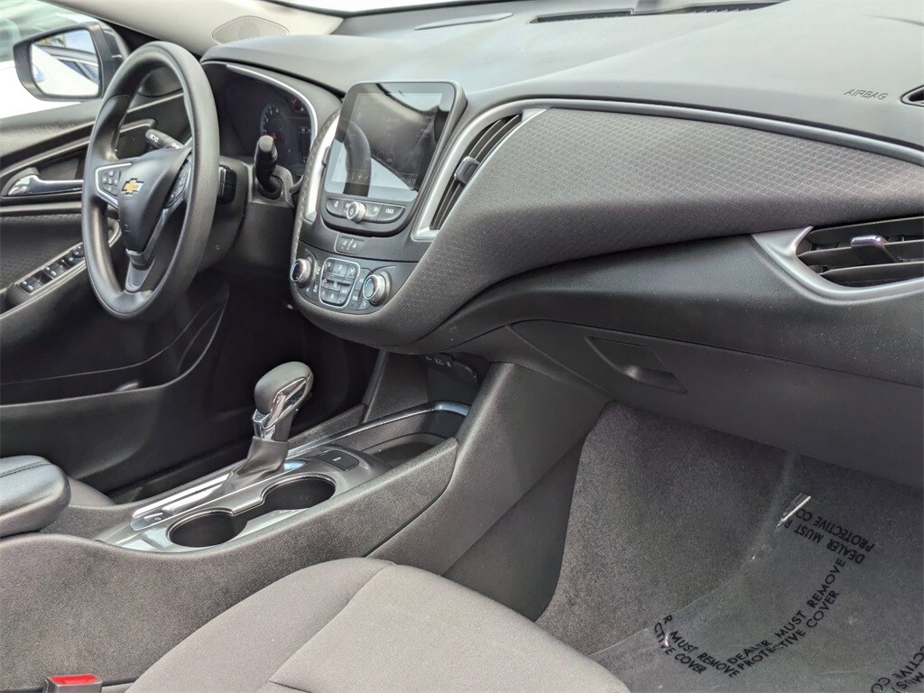 Thumbnail: 2023 Chevrolet Malibu - 27