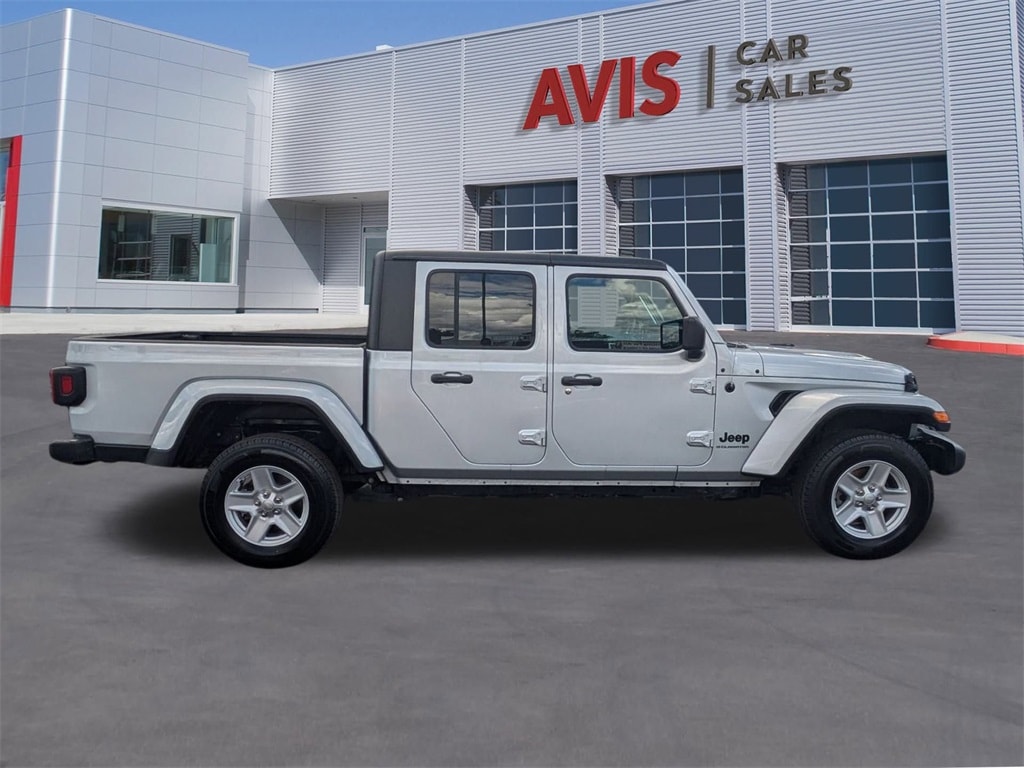Thumbnail: 2023 Jeep Gladiator - 5