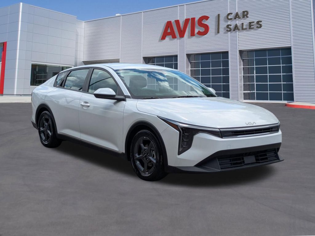 Thumbnail: 2025 Kia K4 - 3