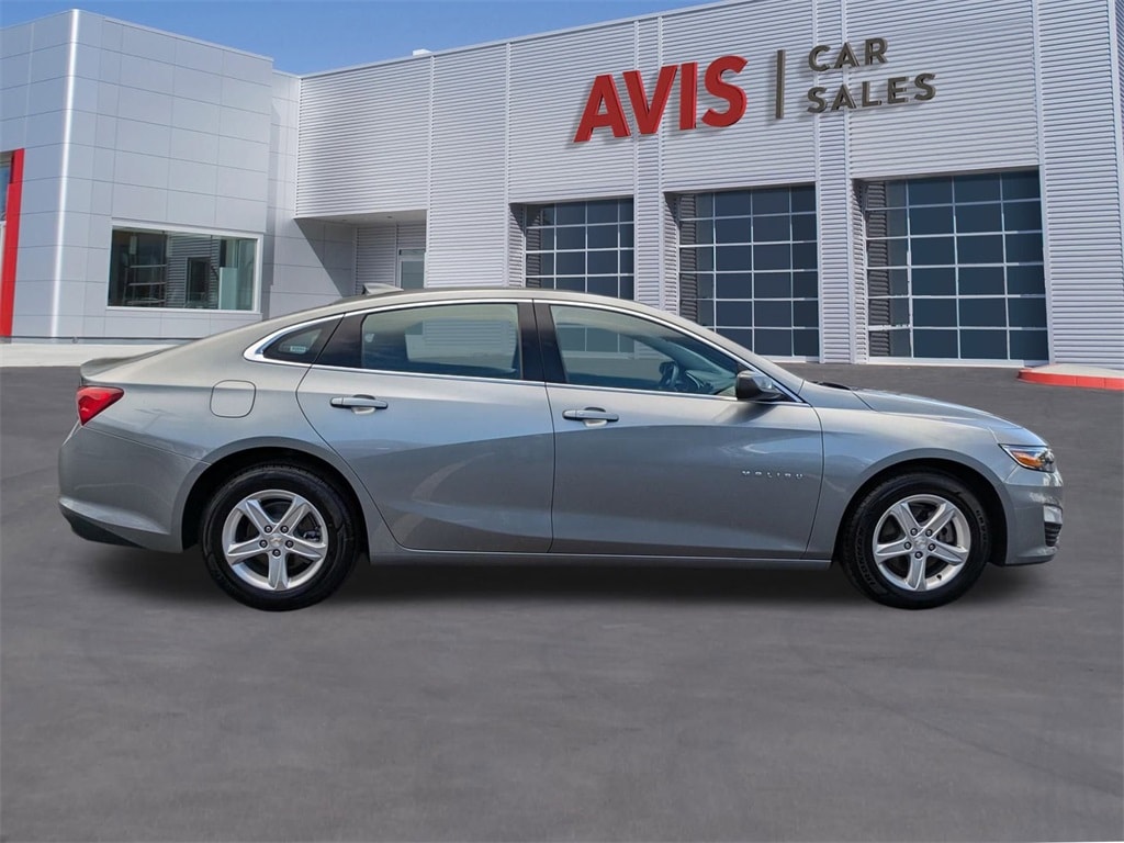 Thumbnail: 2023 Chevrolet Malibu - 5