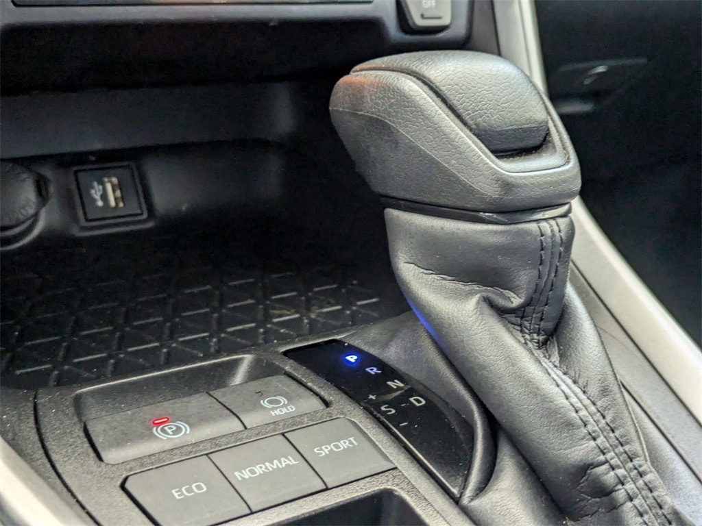 Thumbnail: 2025 Toyota RAV4 - 23