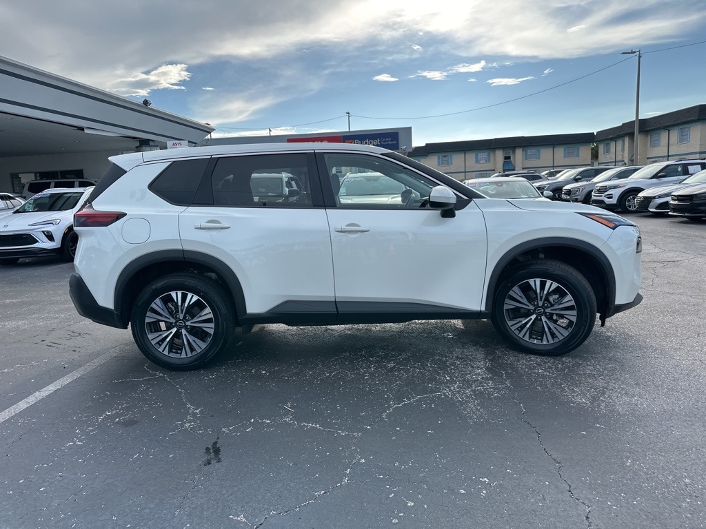 Thumbnail: 2023 Nissan Rogue - 4