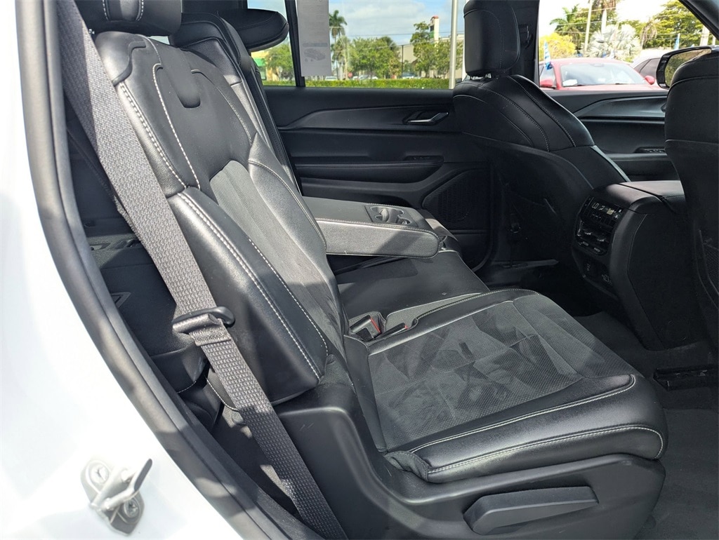 Thumbnail: 2024 Jeep Grand Cherokee L - 27