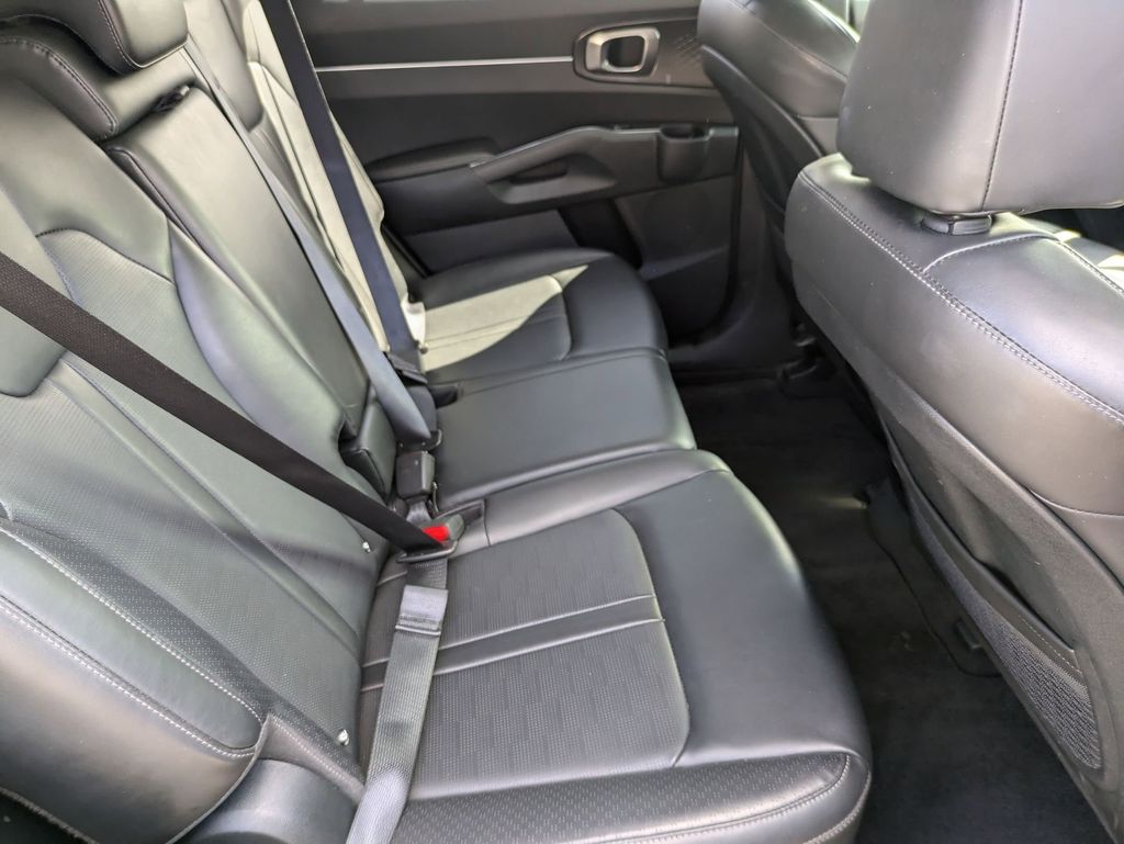 Thumbnail: 2024 Kia Sorento - 30