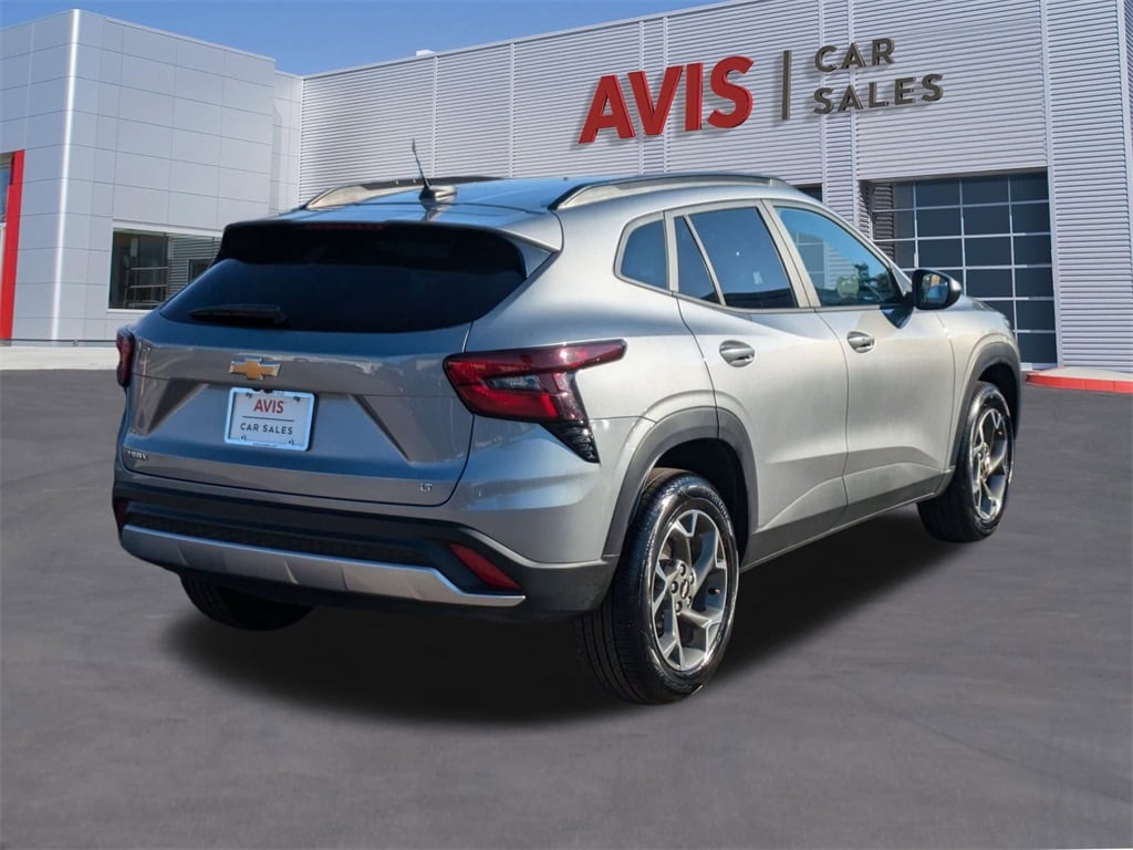 Thumbnail: 2025 Chevrolet Trax - 5