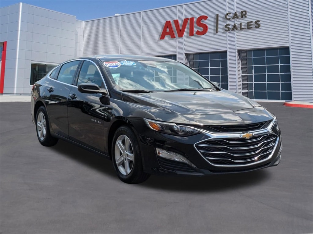 Thumbnail: 2023 Chevrolet Malibu - 3