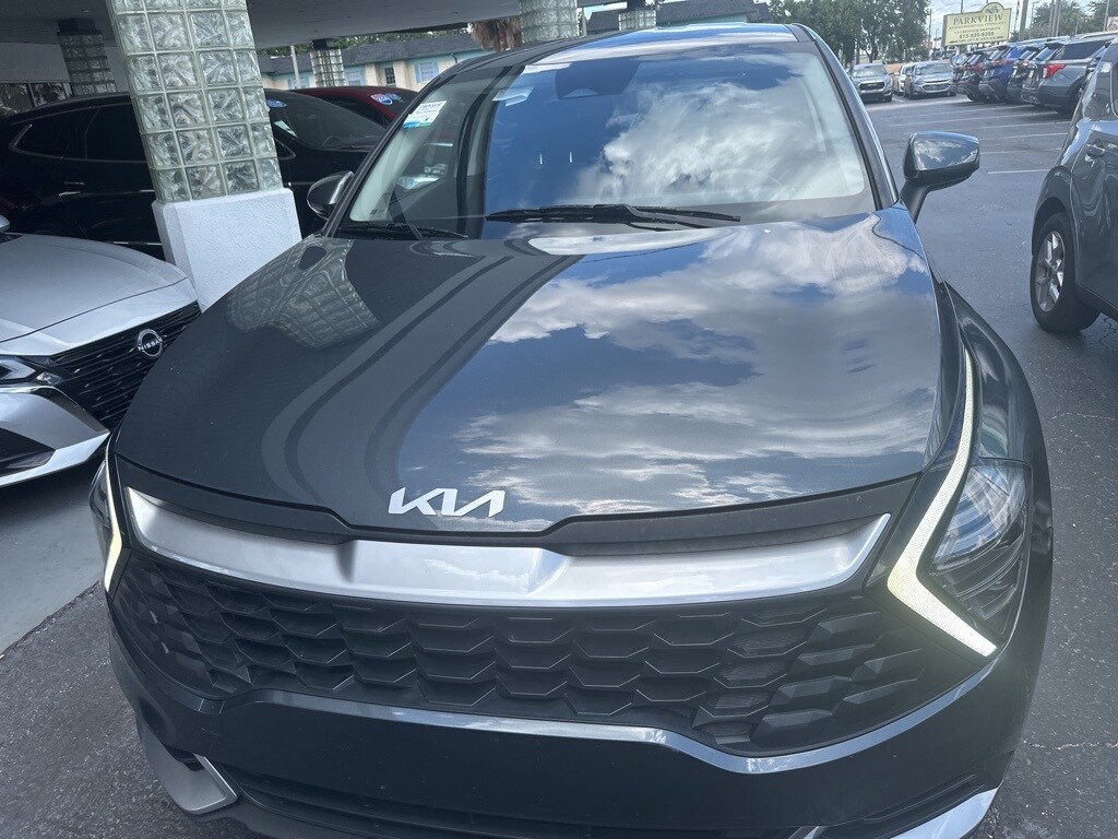 2024 Kia Sportage LX photo 2