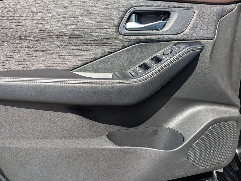 Thumbnail: 2023 Nissan Rogue - 11