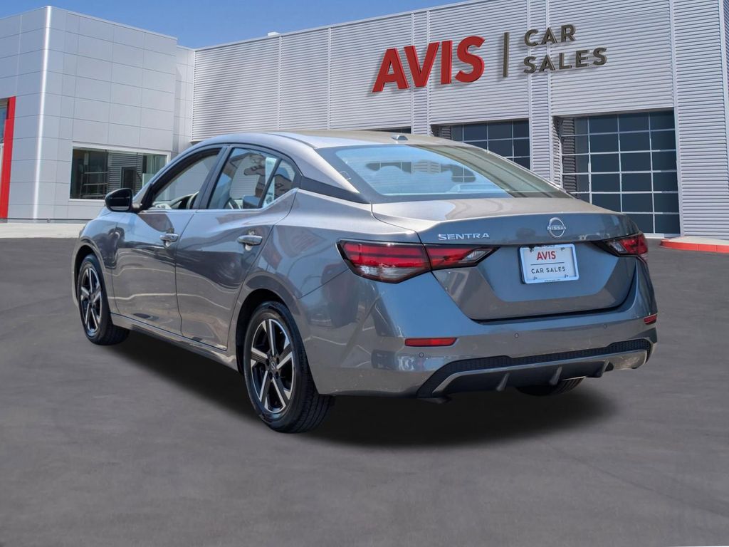 2025 Nissan Sentra SV - Photo 9