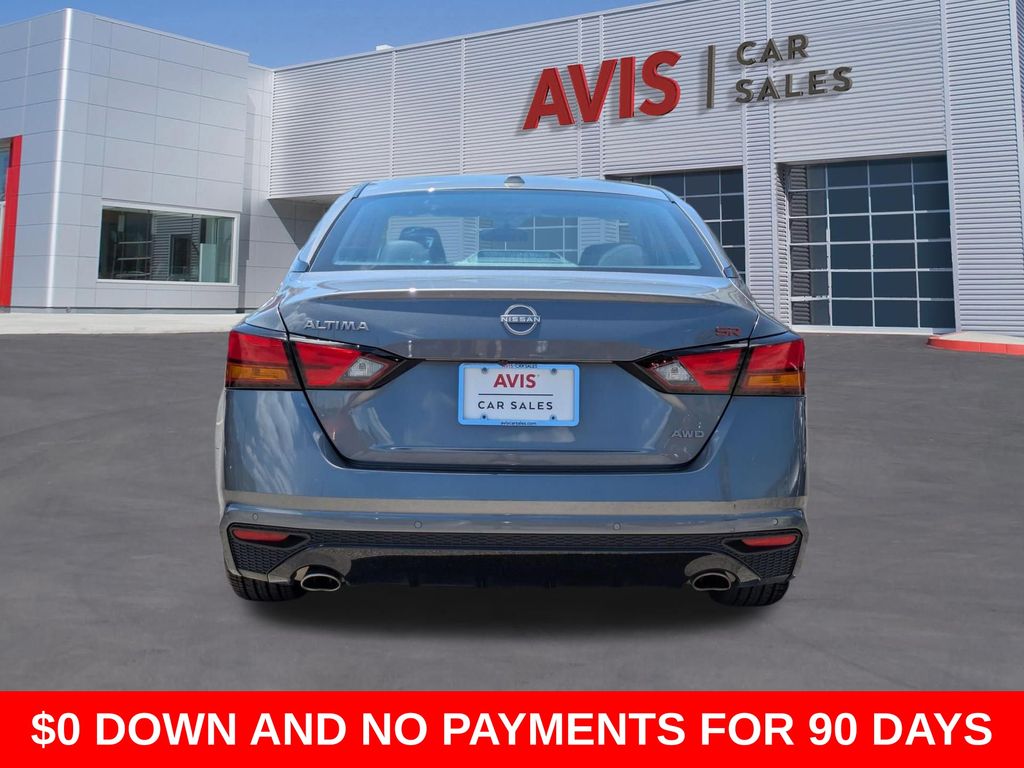 2025 Nissan Altima SR - Photo 7