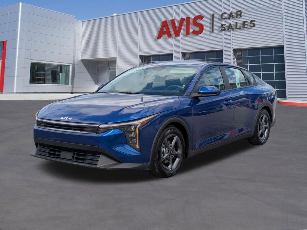 2025 Kia K4 LXS AT's photo