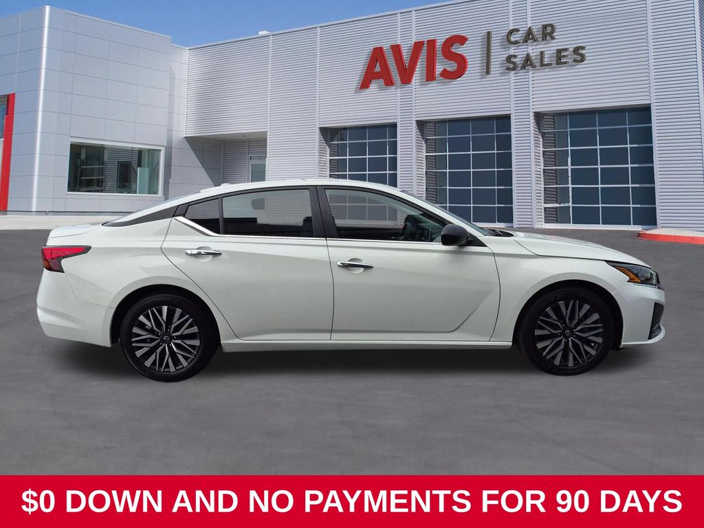 Thumbnail: 2025 Nissan Altima - 5