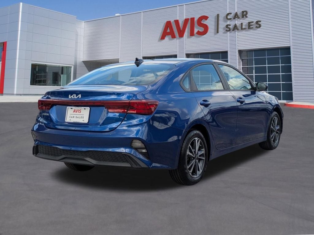 Thumbnail: 2024 Kia Forte - 6