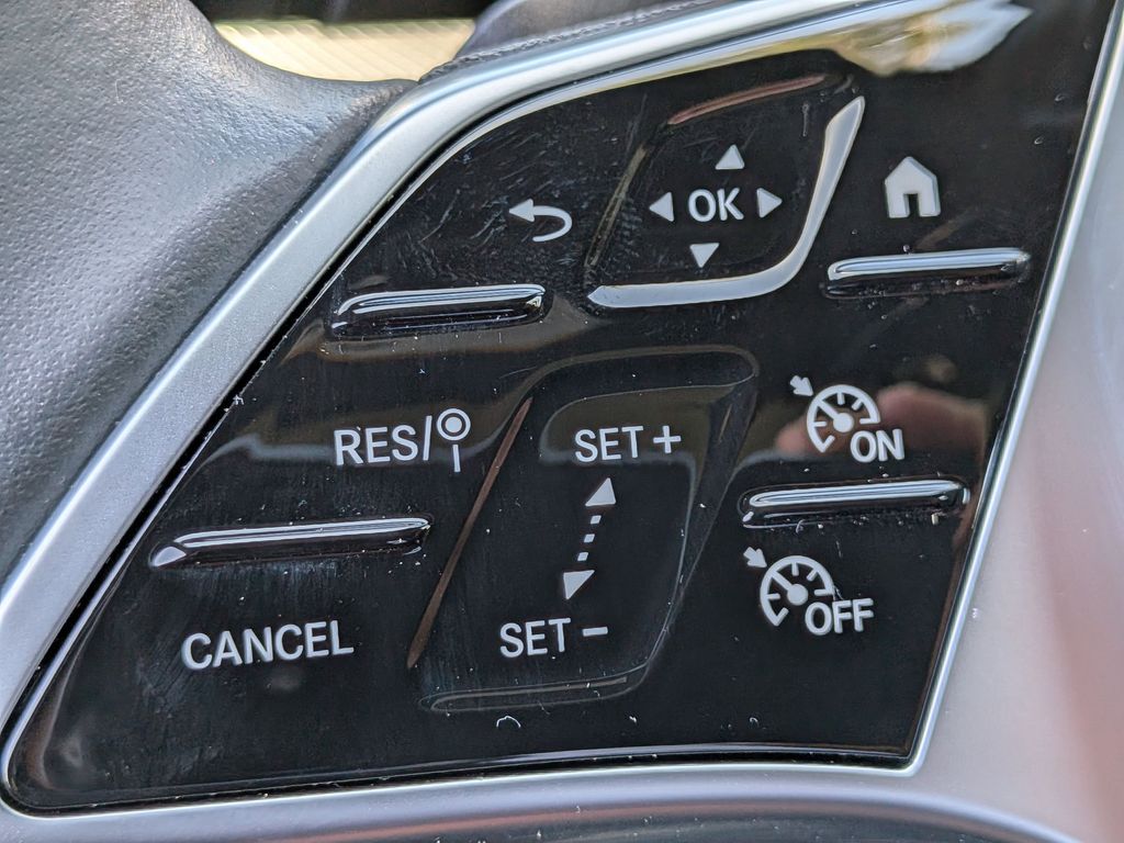 Thumbnail: 2025 Mercedes-Benz C-Class - 26