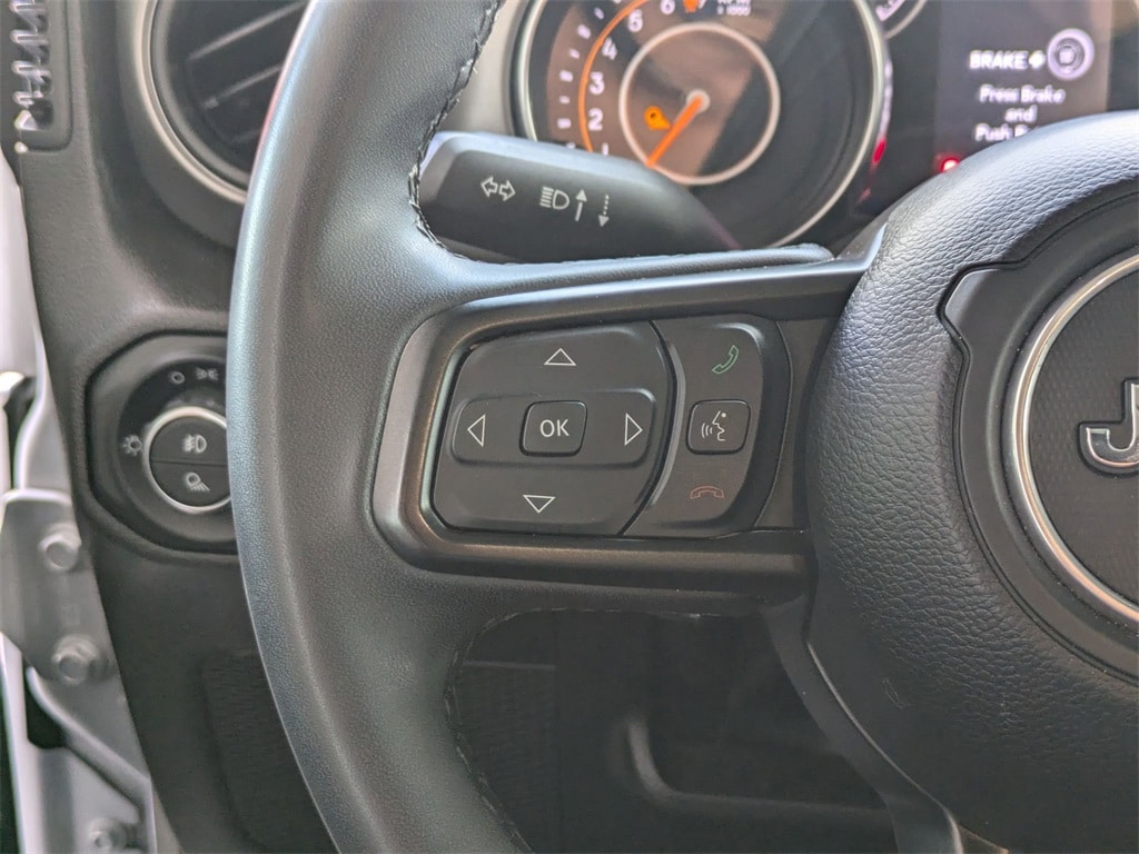 Thumbnail: 2023 Jeep Gladiator - 19