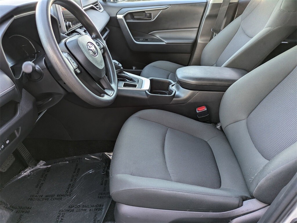 Thumbnail: 2025 Toyota RAV4 - 21