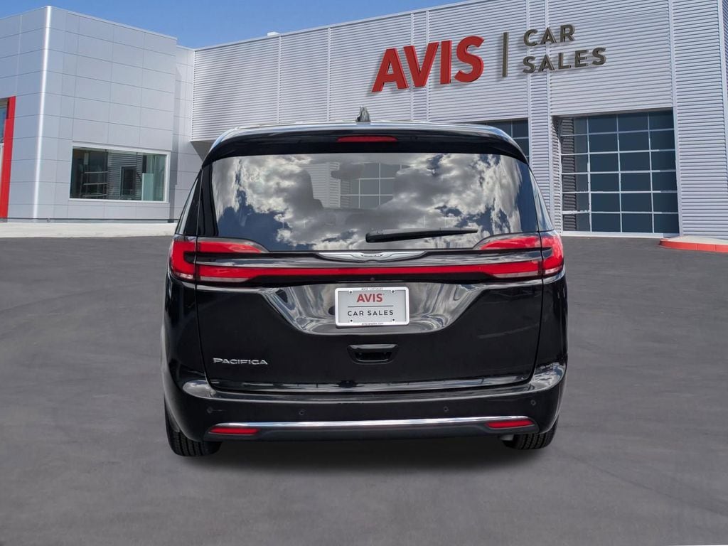 Thumbnail: 2024 Chrysler Pacifica - 7