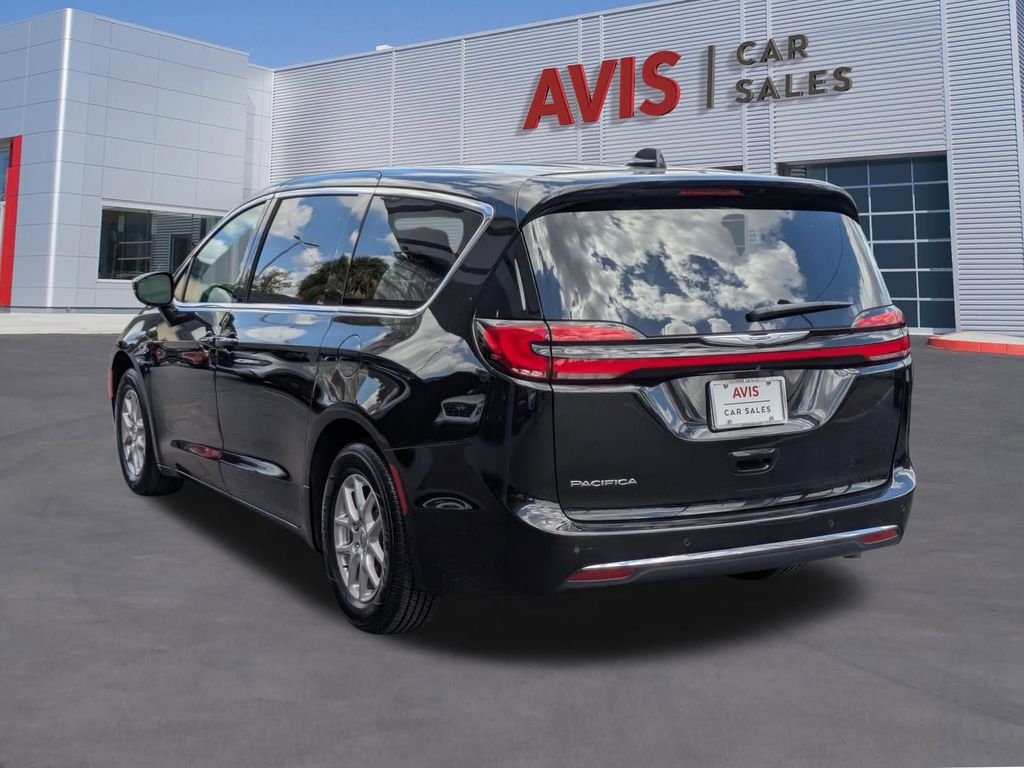 Thumbnail: 2024 Chrysler Pacifica - 9