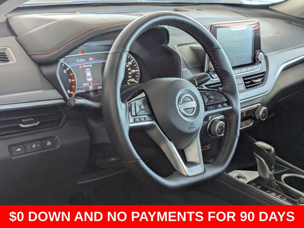 2025 Nissan Altima SR - Photo 14