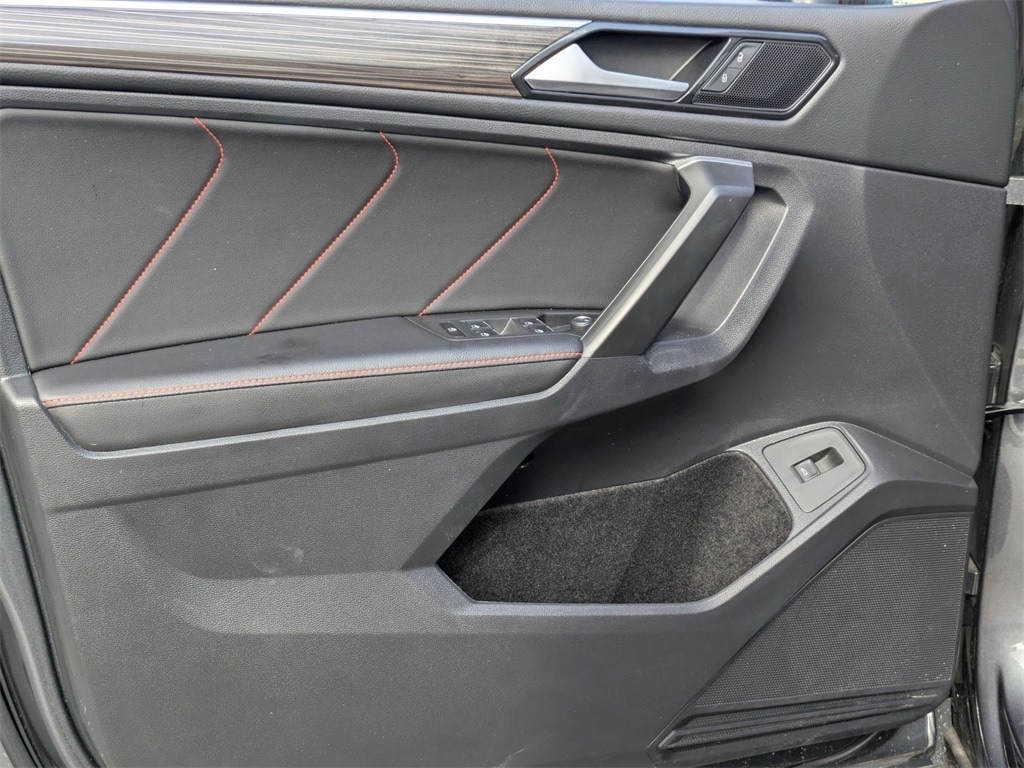 Thumbnail: 2024 Volkswagen Tiguan - 11