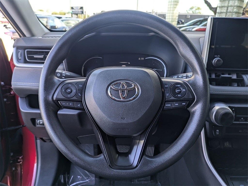 Thumbnail: 2025 Toyota RAV4 - 19