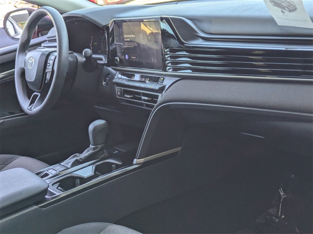 Thumbnail: 2025 Toyota Camry - 32