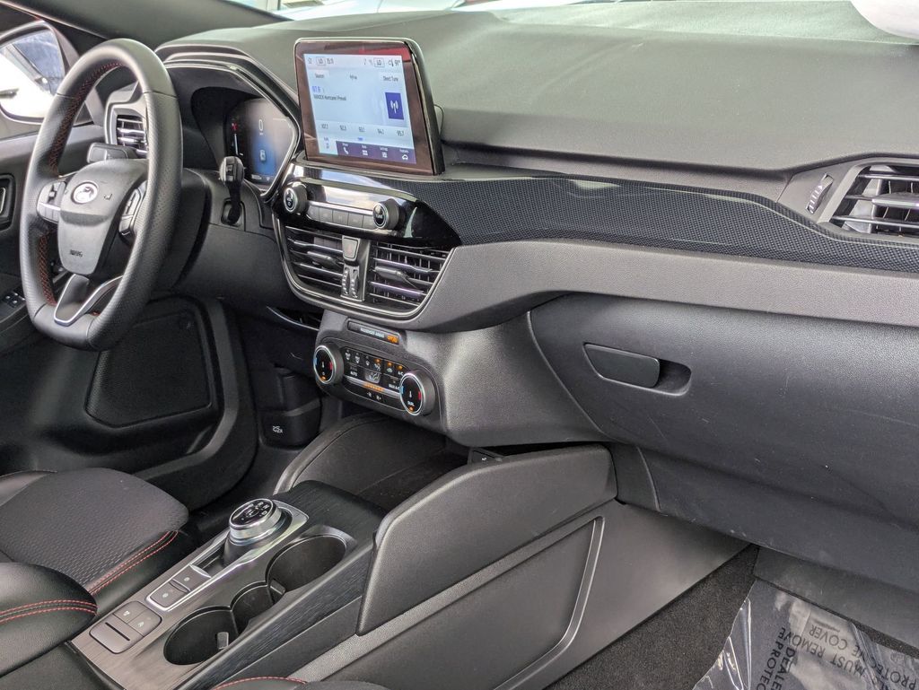 Thumbnail: 2025 Ford Escape - 31
